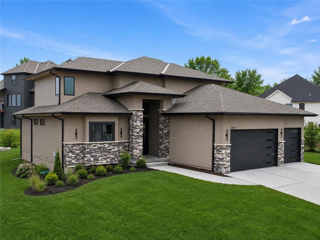 1st image of 2531 Ne Woodland Oaks Cir, Lees Summit, MO 64086 | MLS# 2549530