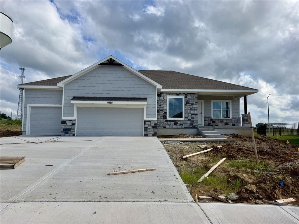 2nd image of 15595 N Sheridan Ct, Basehor, KS 66007 | MLS# 2551991