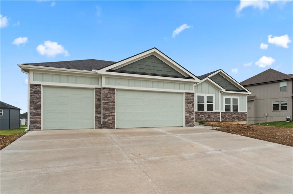 Homes for sale in Lee's Summit, MO | 810 W Solomon Dr, Lee's Summit, MO 64086 | MLS# 2552215