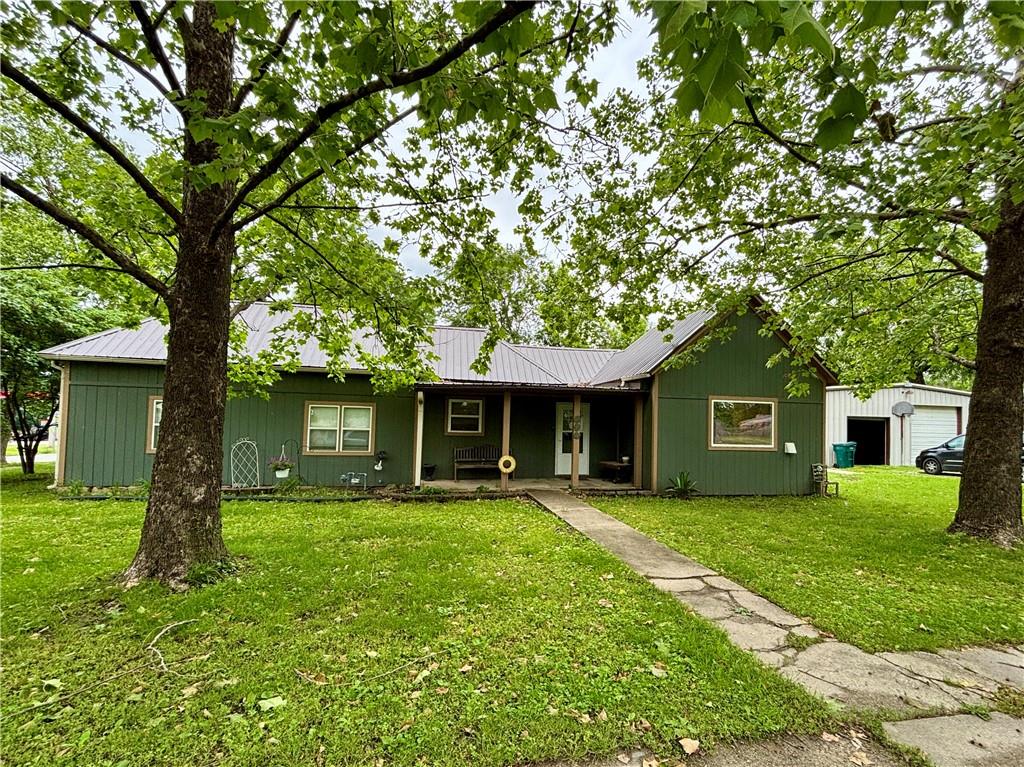 Homes for sale in Drexel, MO | 201 E Maple St, Drexel, MO 64742 | MLS# 2552340