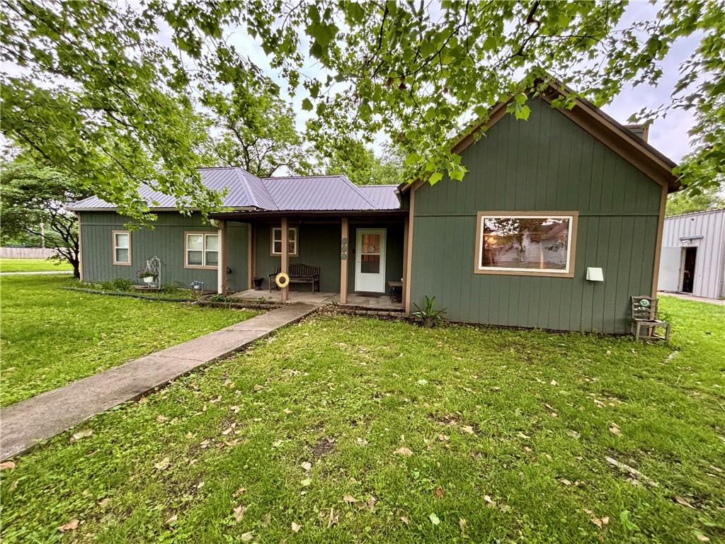 Homes for sale in Drexel, MO | 201 E Maple St, Drexel, MO 64742 | MLS# 2552340