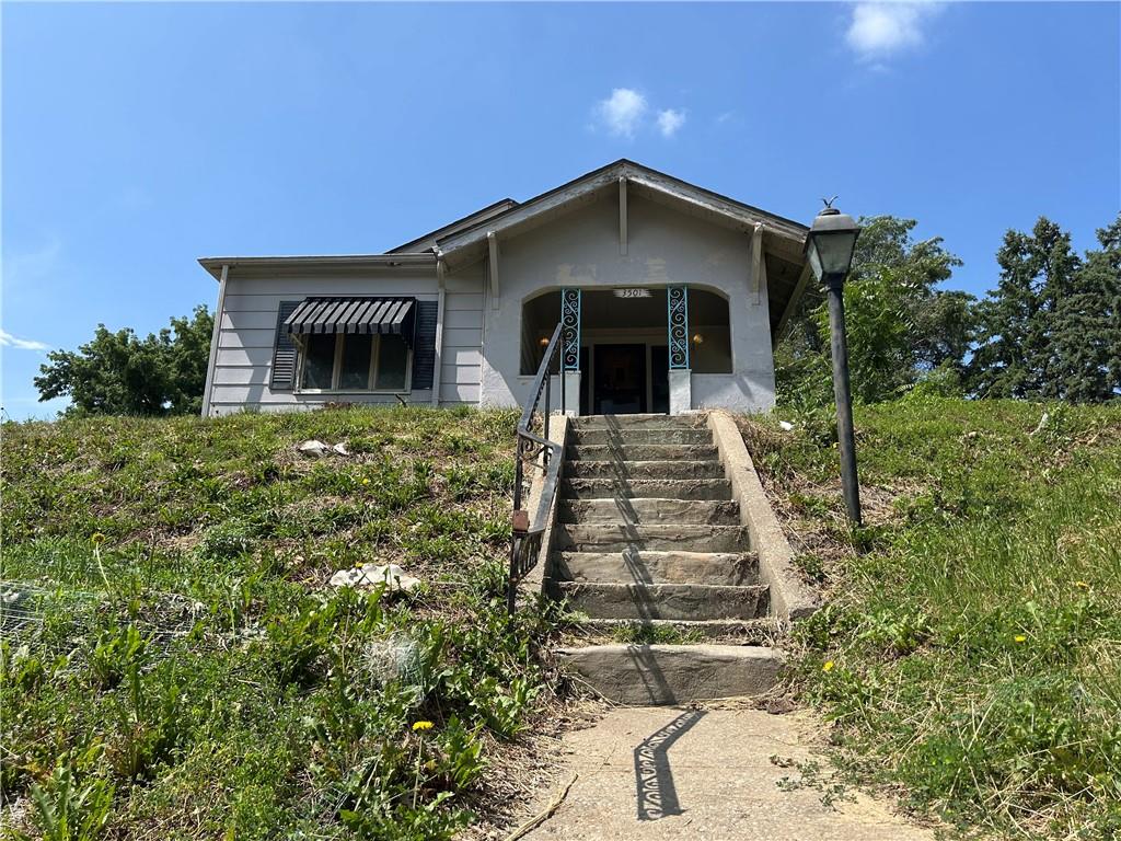 Homes for sale in Saint Joseph, MO | 3501 Sacramento St, Saint Joseph, MO 64507 | MLS# 2556410
