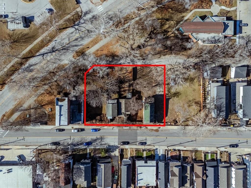 3rd image of 2018-26 Summit St, Kansas City, MO 64108 | MLS# 2558077