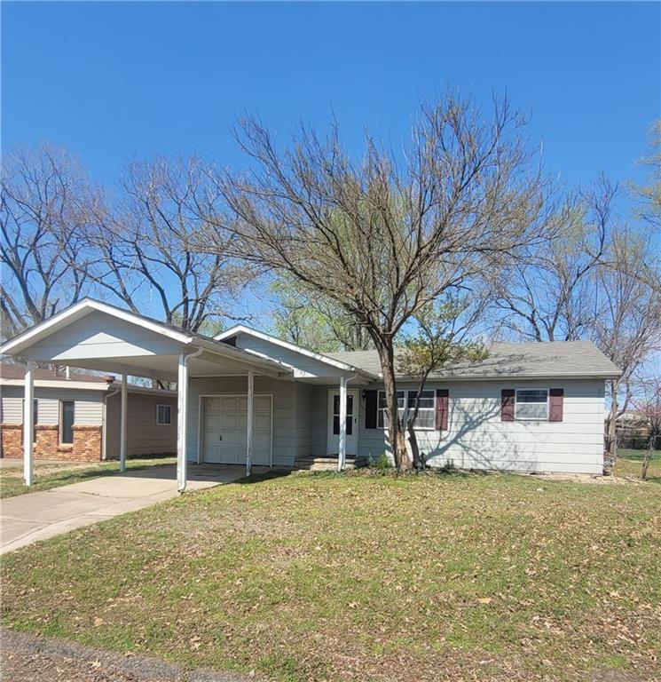 Homes for sale in Joplin, MO | 2925 W 15Th St, Joplin, MO 64801 | MLS# 2560002