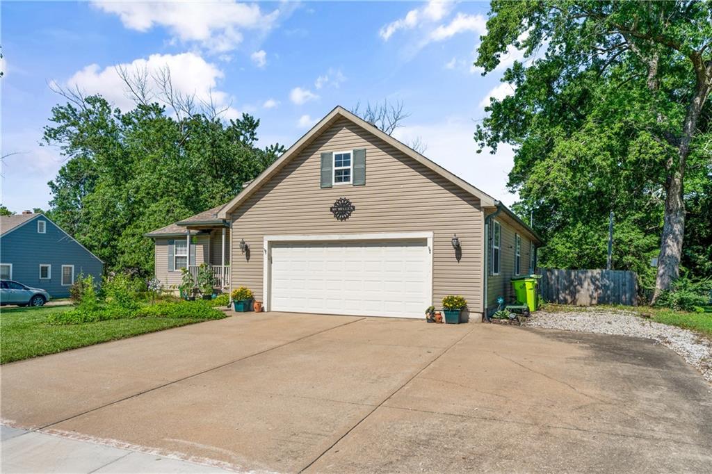 Homes for sale in Harrisonville, MO | 1302 S Independence St, Harrisonville, MO 64701 | MLS# 2560152