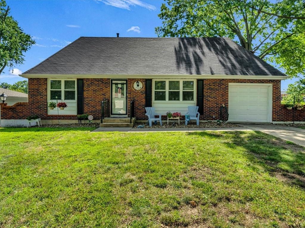 Homes for sale in Kansas City, MO | 5728 N Denver Ave, Kansas City, MO 64119 | MLS# 2560166