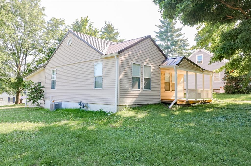 Homes for sale in Carrollton, MO | 516 W 7Th St, Carrollton, MO 64633 | MLS# 2561506