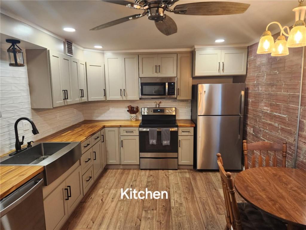 Homes for sale in Girard, KS | 114 E Saint John St, Girard, KS 66743 | MLS# 2562197