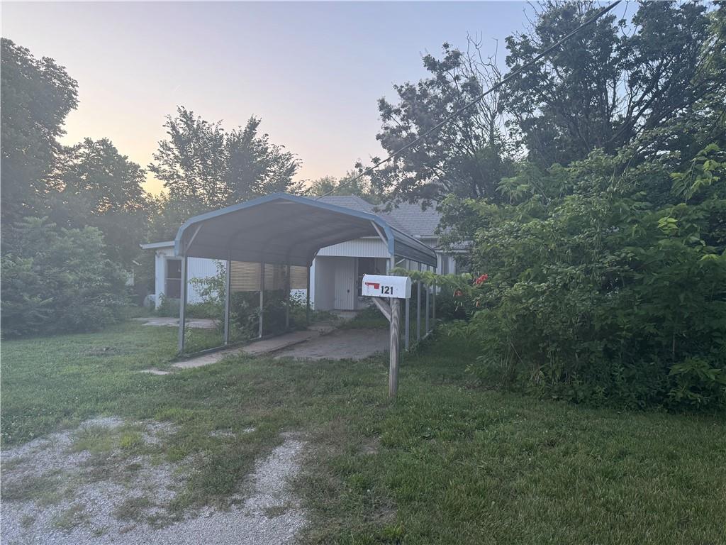 Homes for sale in Burlington Junction, MO | 121 E 8Th St, Burlington Junction, MO 64428 | MLS# 2563238