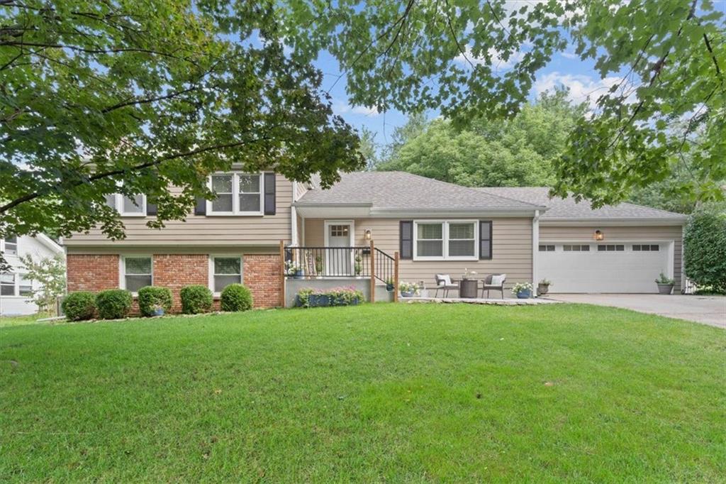 Homes for sale in Overland Park, KS | 9710 Catalina St, Overland Park, KS 66207 | MLS# 2564587