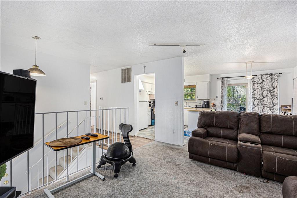 Homes for sale in Olathe, KS | 12617 S Locust St, Olathe, KS 66062 | MLS# 2565843