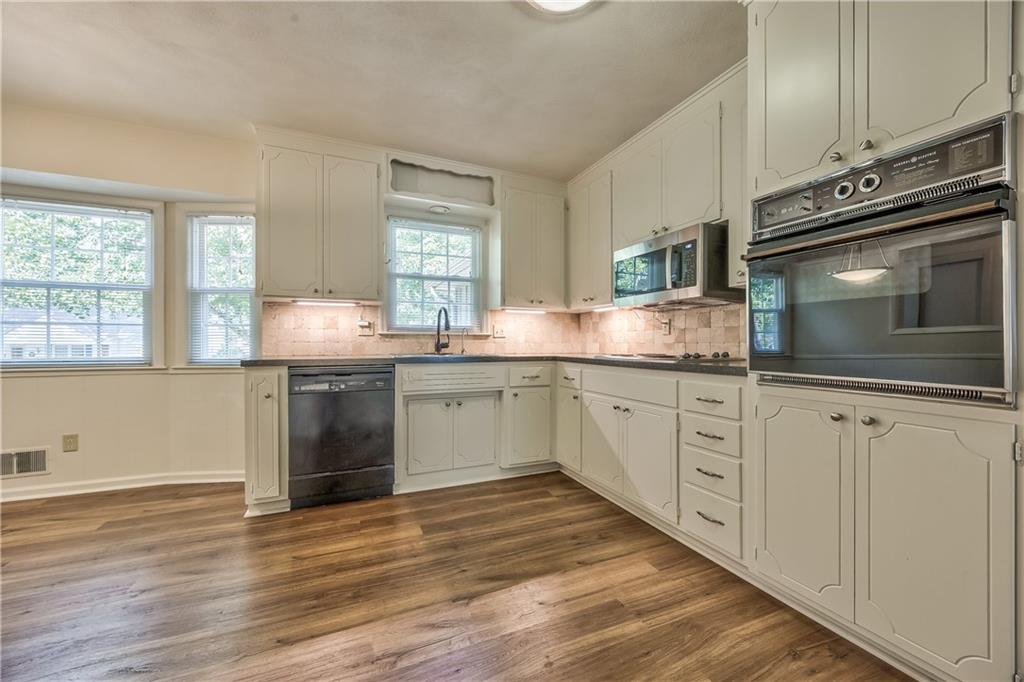 Homes for sale in Overland Park, KS | 7217 Hadley St, Overland Park, KS 66204 | MLS# 2566064