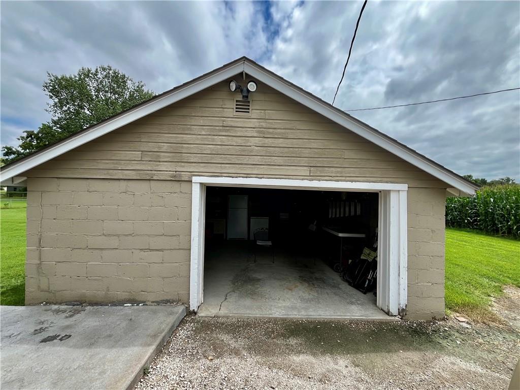 Homes for sale in Elwood, KS | 301 S 8Th St, Elwood, KS 66024 | MLS# 2566639