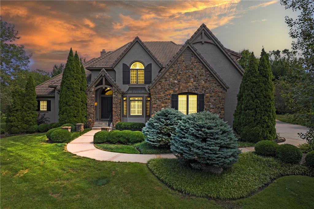 Homes for sale in Loch Lloyd, MO | 16813 Highland Ridge Dr, Loch Lloyd, MO 64012 | MLS# 2568098