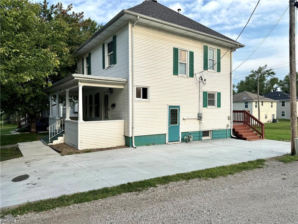 2nd image of 415 W 4th St, Maryville, MO 64468 | MLS# 2569301