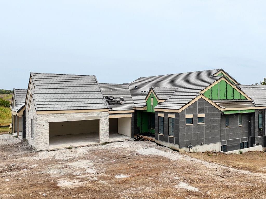 Homes for sale in Leawood, KS | 13751 Pembroke Ln, Leawood, KS 66224 | MLS# 2569393