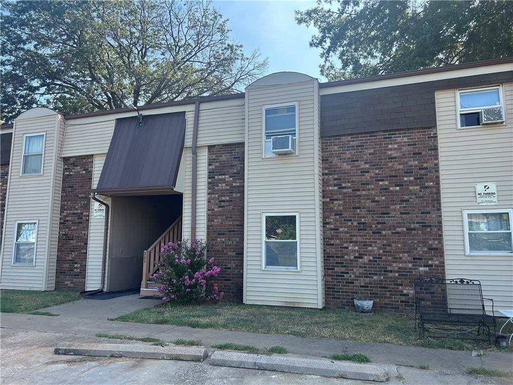 Homes for sale in Coffeyville, KS | 205 Grant St #A, Coffeyville, KS 67337 | MLS# 2571049