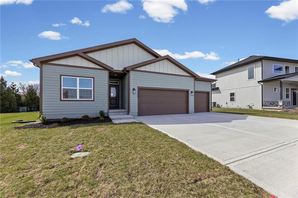 3rd image of 18549 W 193Rd St, Spring Hill, KS 66083 | MLS# 2571466