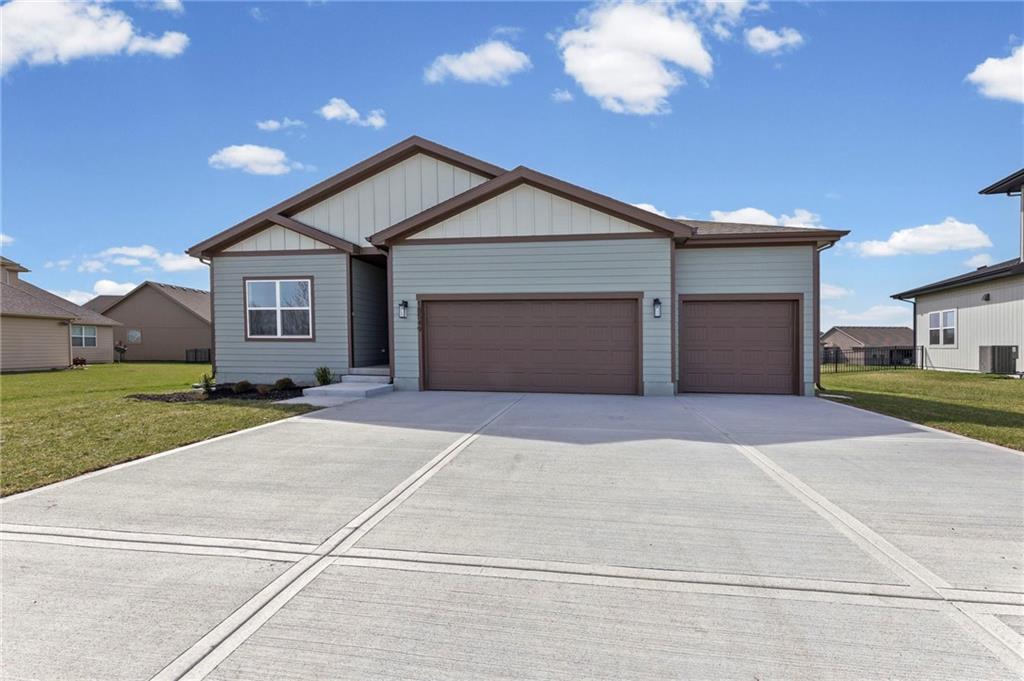 2nd image of 18549 W 193rd St, Spring Hill, KS 66083 | MLS# 2571466