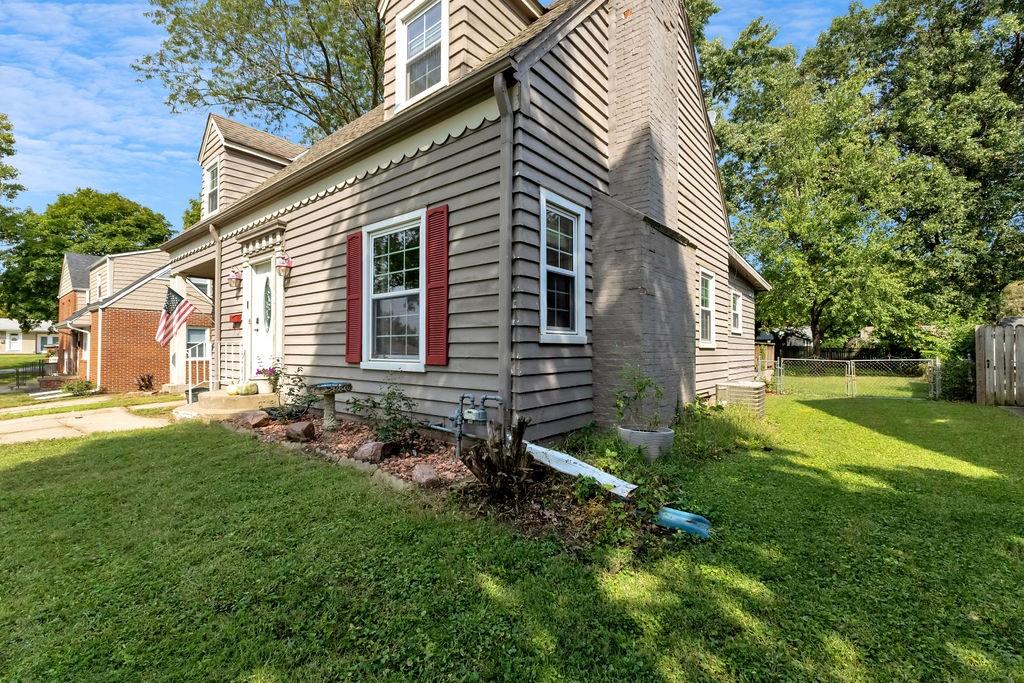 Homes for sale in St Joseph, MO | 1805 6Th Ave, St Joseph, MO 64505 | MLS# 2571710