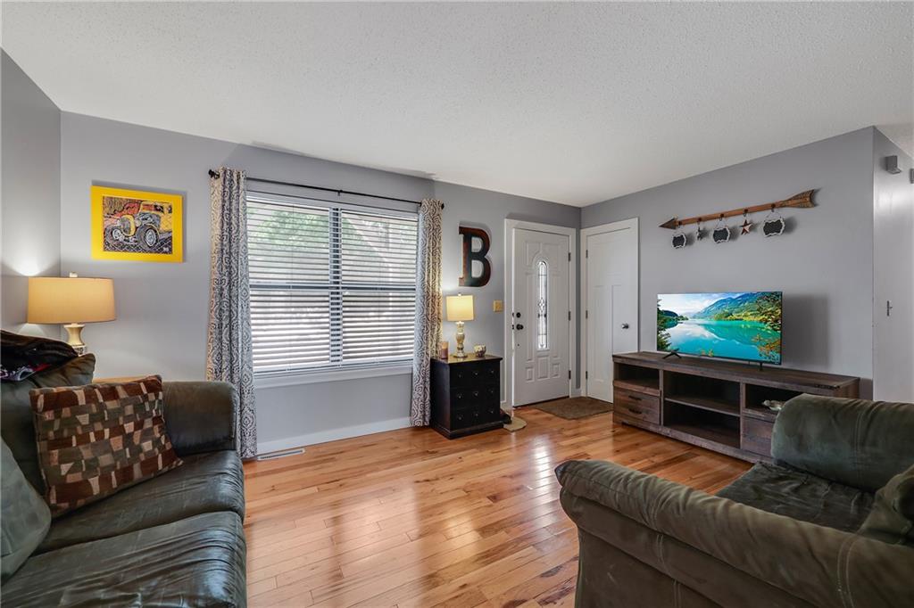 Homes for sale in Harrisonville, MO | 616 Silver Maple Dr, Harrisonville, MO 64701 | MLS# 2573953