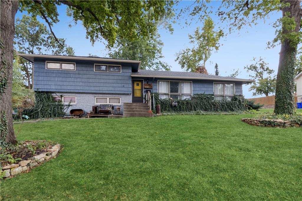 Homes for sale in Merriam, KS | 8921 W 65Th Dr, Merriam, KS 66202 | MLS# 2574149