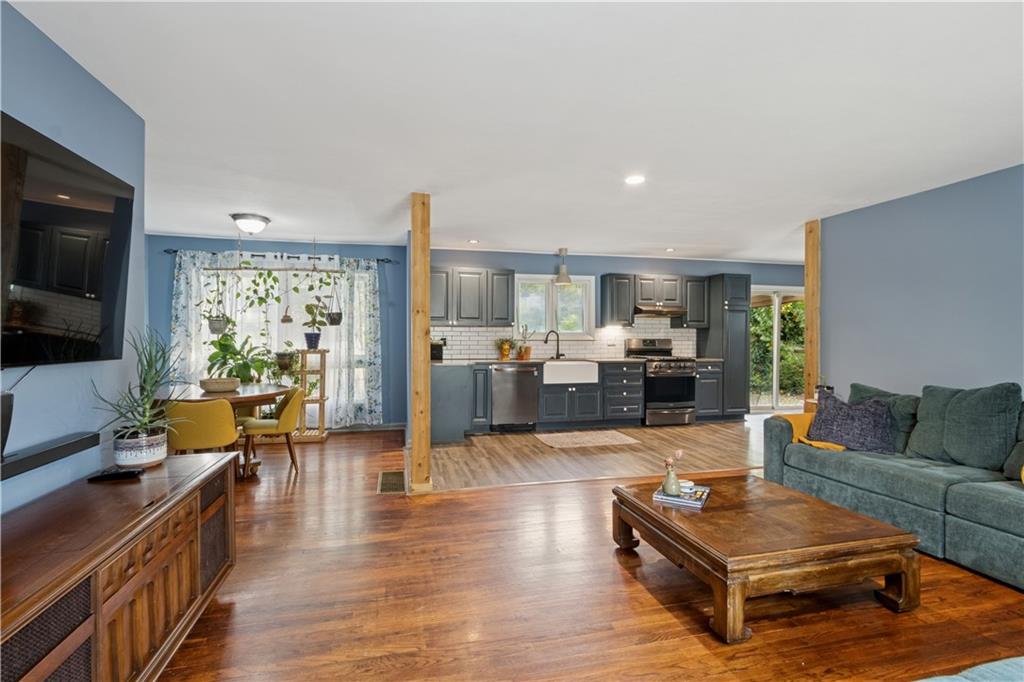 Homes for sale in Merriam, KS | 8921 W 65Th Dr, Merriam, KS 66202 | MLS# 2574149