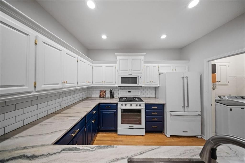 Homes for sale in Overland Park, KS | 14302 Russell St, Overland Park, KS 66223 | MLS# 2574988