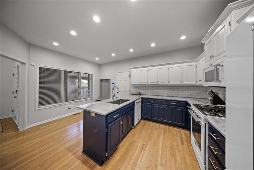 Homes for sale in Overland Park, KS | 14302 Russell St, Overland Park, KS 66223 | MLS# 2574988