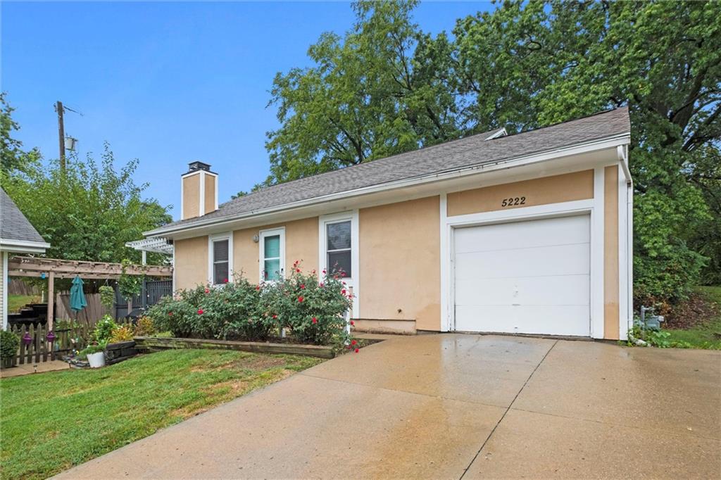 Homes for sale in Merriam, KS | 5222 Knox Ave, Merriam, KS 66203 | MLS# 2575964