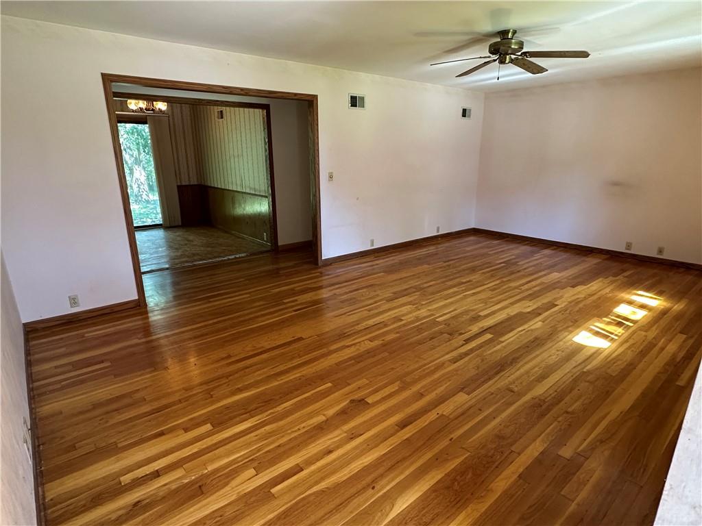 Homes for sale in Salina, KS | 717 Morningside Dr, Salina, KS 67401 | MLS# 2577802