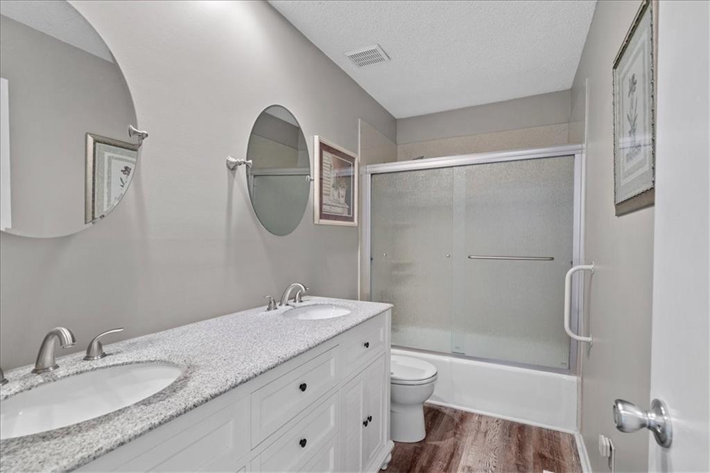 Homes for sale in Overland Park, KS | 10909 Gillette St, Overland Park, KS 66210 | MLS# 2578992