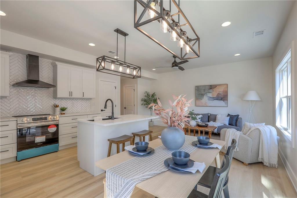 Homes for sale in Independence, MO | 427 W Linden Ave Ave, Independence, MO 64050 | MLS# 2581504