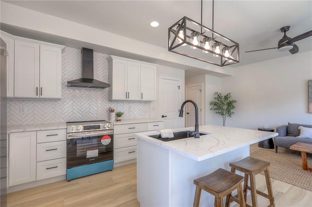 Homes for sale in Independence, MO | 427 W Linden Ave Ave, Independence, MO 64050 | MLS# 2581504