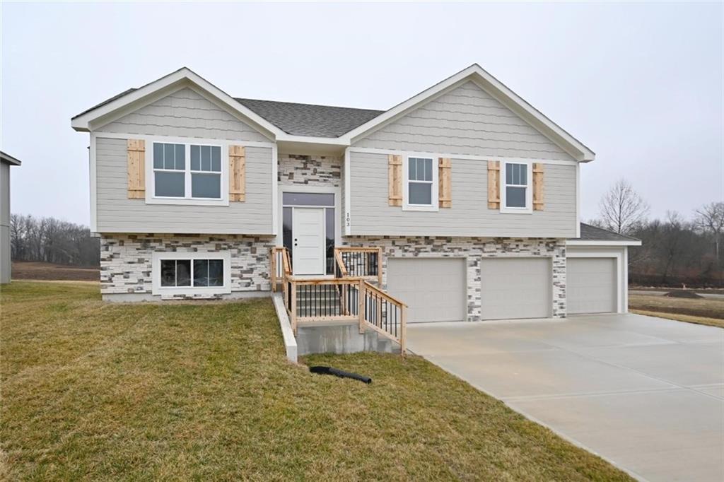 Homes for sale in Dearborn, MO | 103 Johnson Cir, Dearborn, MO 64439 | MLS# 2581576