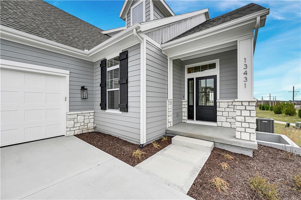 2nd image of 13431 W 174th Ter, Overland Park, KS 66221 | MLS# 2582490