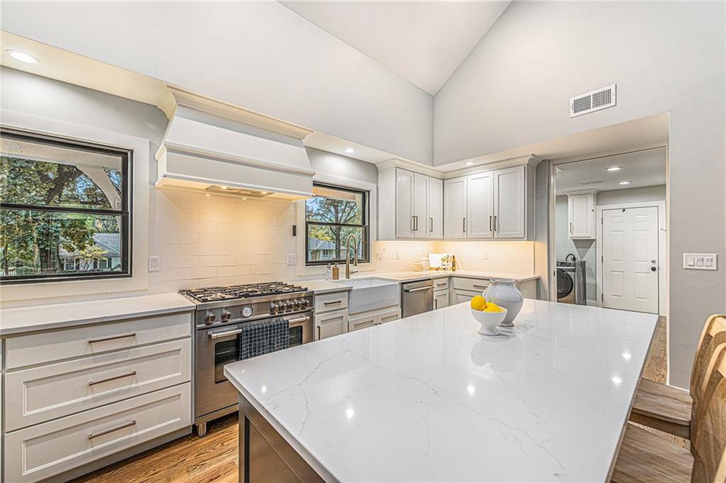 Homes for sale in Prairie Village, KS | 4909 W 68Th St, Prairie Village, KS 66208 | MLS# 2582834