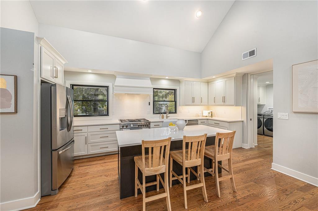 Homes for sale in Prairie Village, KS | 4909 W 68Th St, Prairie Village, KS 66208 | MLS# 2582834