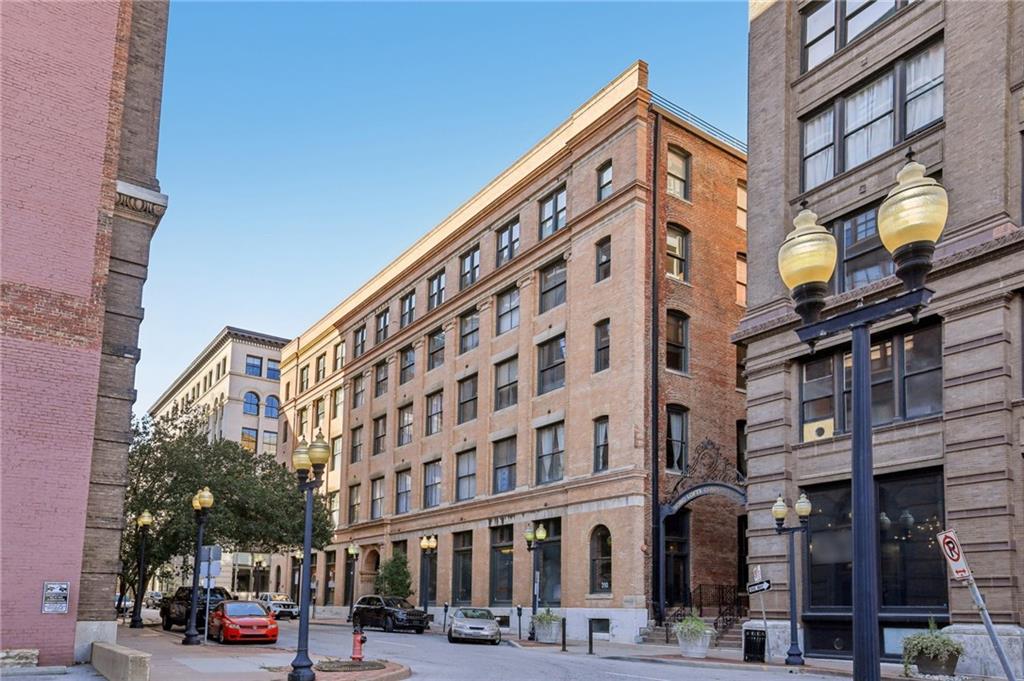 2nd image of 308 W 8th St #509, Kansas City, MO 64105 | MLS# 2583668