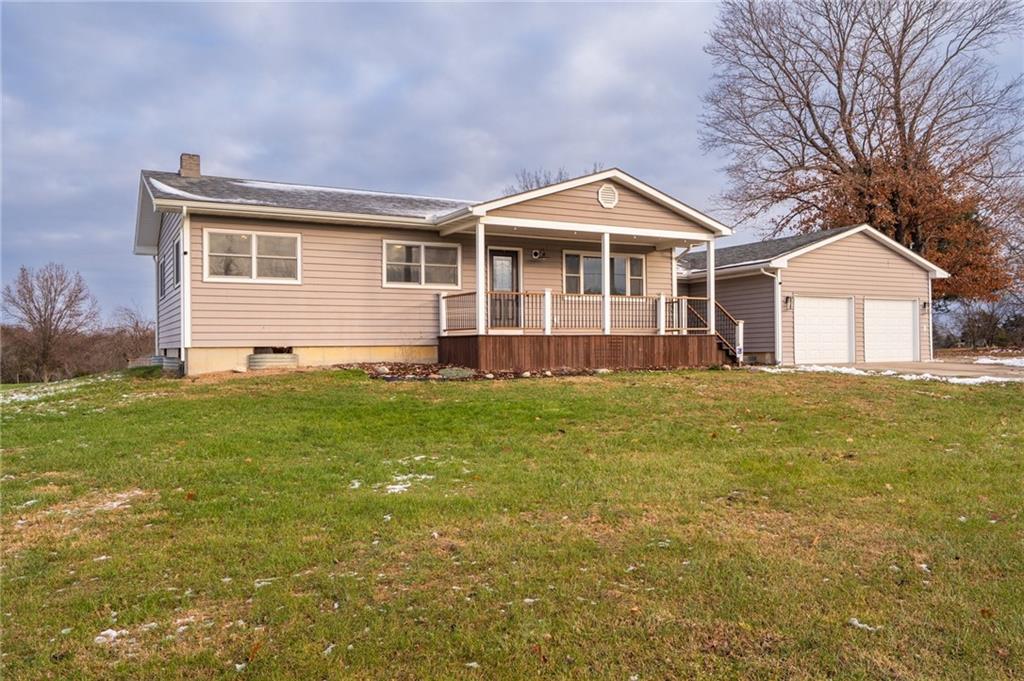 Homes for sale in Baldwin City, KS | 72 E 1600 Rd, Baldwin City, KS 66006 | MLS# 2583778