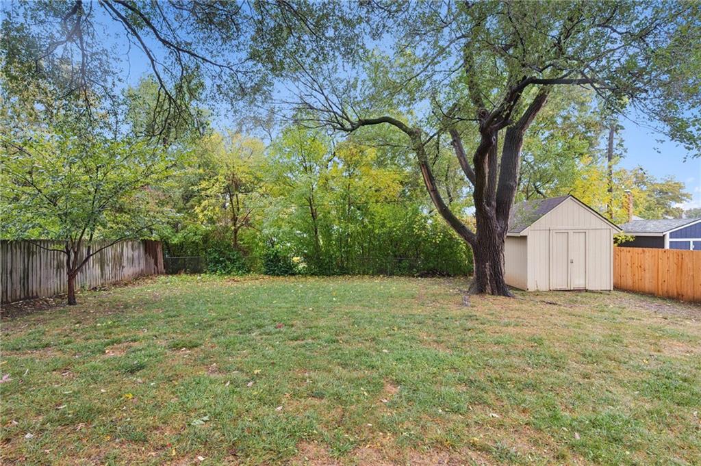 Homes for sale in Shawnee, KS | 7425 Melrose Ln, Shawnee, KS 66203 | MLS# 2584420