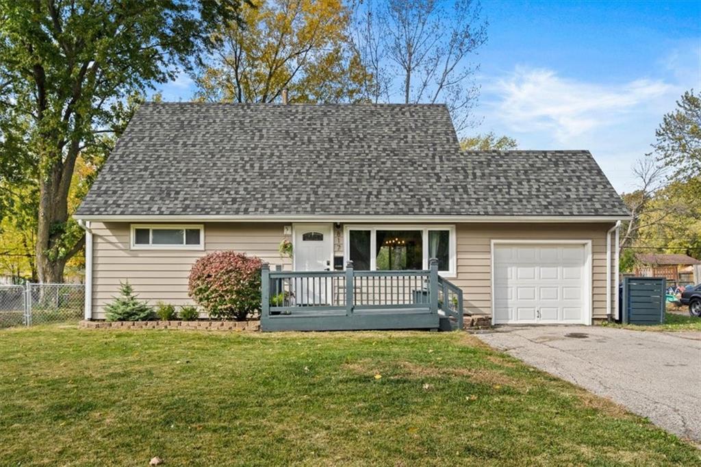 Homes for sale in Olathe, KS | 817 S Sunset Dr, Olathe, KS 66061 | MLS# 2585056