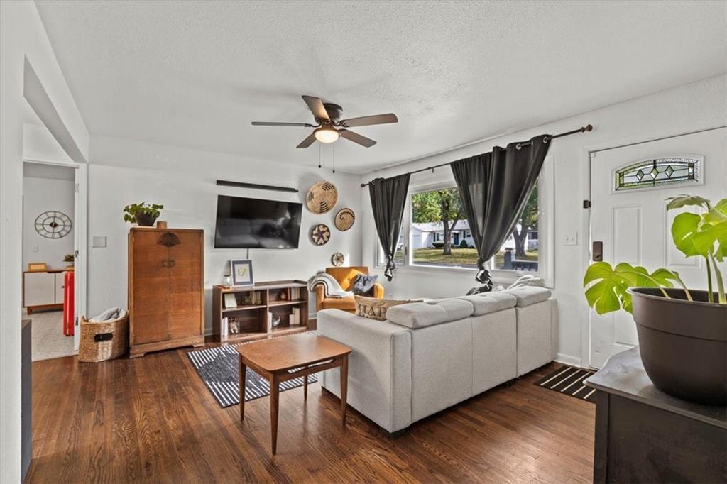 Homes for sale in Olathe, KS | 817 S Sunset Dr, Olathe, KS 66061 | MLS# 2585056