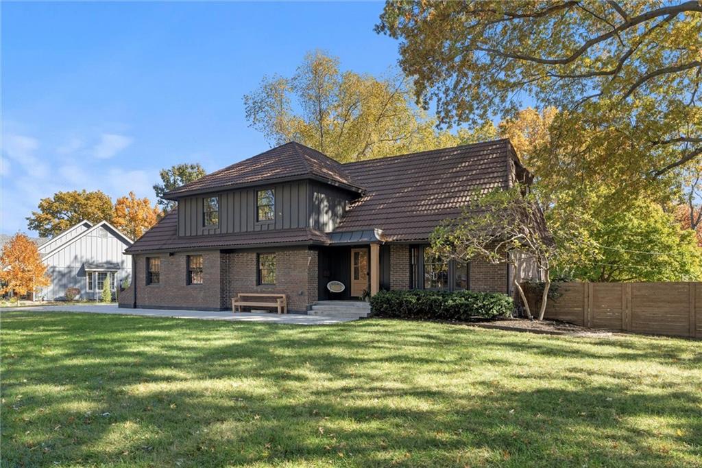 Homes for sale in Kansas City, MO | 11301 Wornall Ter, Kansas City, MO 64114 | MLS# 2585268