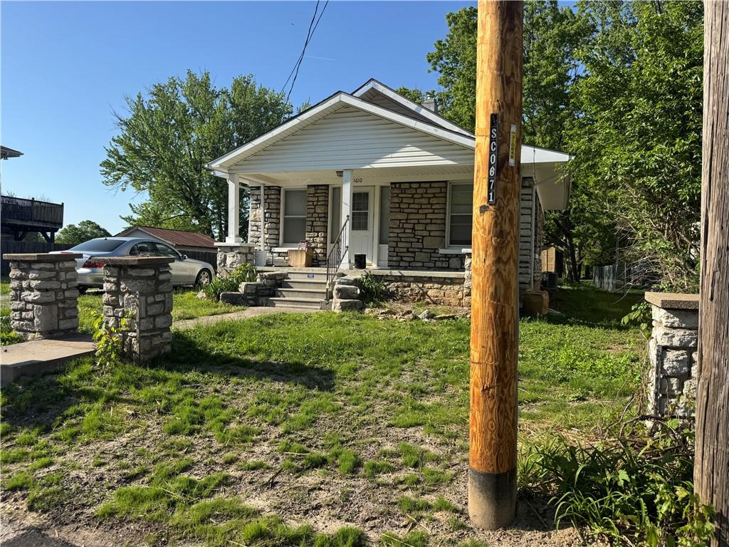 1st image of 11610 Hackett St, Sugar Creek, MO 64054 | MLS# 2586840