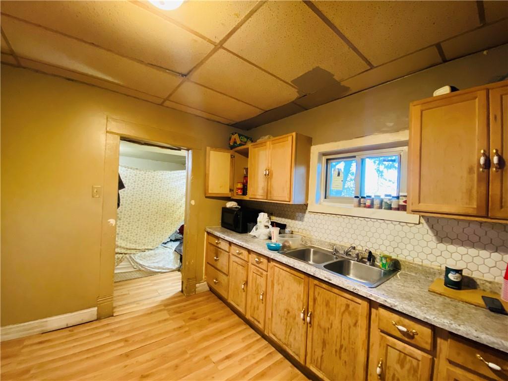 Homes for sale in Kansas City, KS | 1216 Bunker Ave, Kansas City, KS 66102 | MLS# 2586976