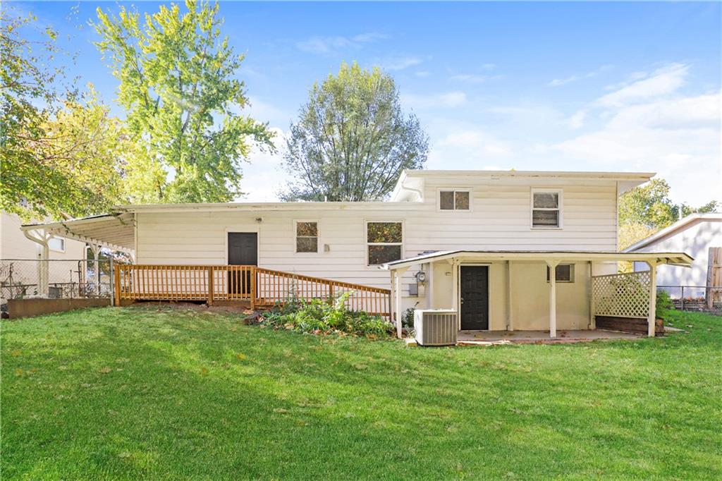 Homes for sale in Liberty, MO | 915 S Prairie St, Liberty, MO 64068 | MLS# 2586984