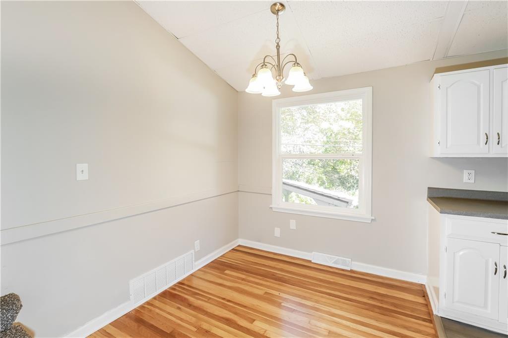 Homes for sale in Liberty, MO | 915 S Prairie St, Liberty, MO 64068 | MLS# 2586984