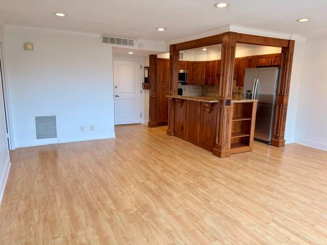 Homes for sale in Kansas City, MO | 4545 Wornall Rd #1200, Kansas City, MO 64111 | MLS# 2587111