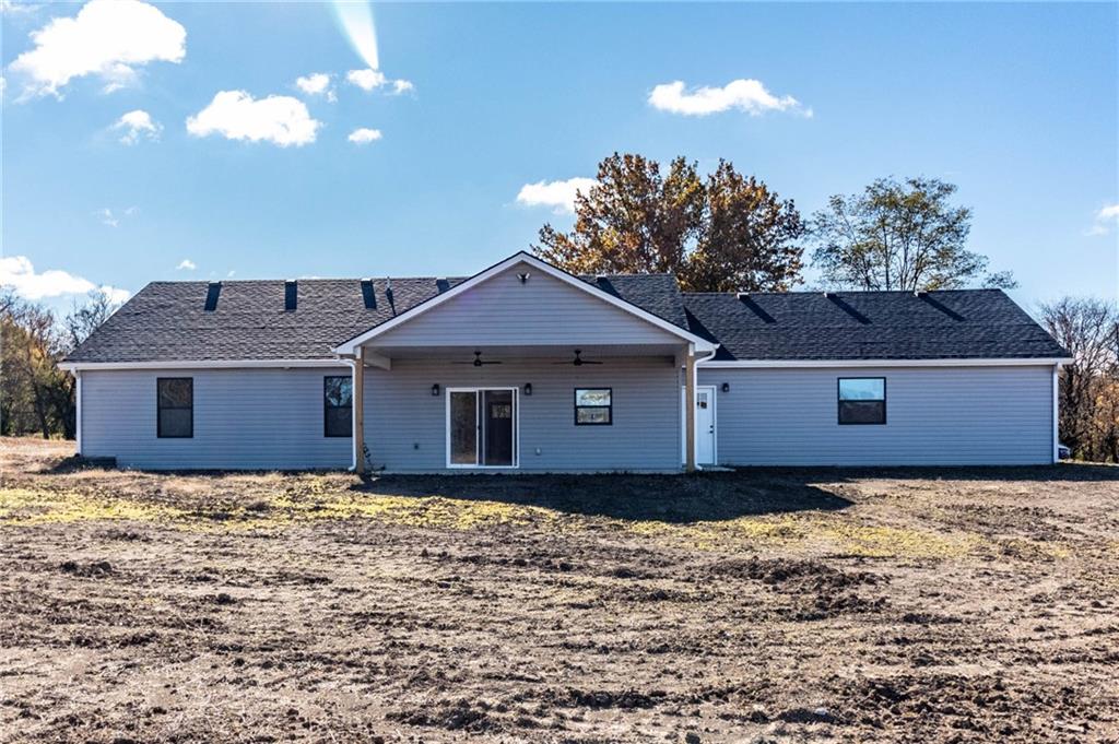 Homes for sale in Windsor, MO | 106 W Lake Shore Dr, Windsor, MO 65360 | MLS# 2587116